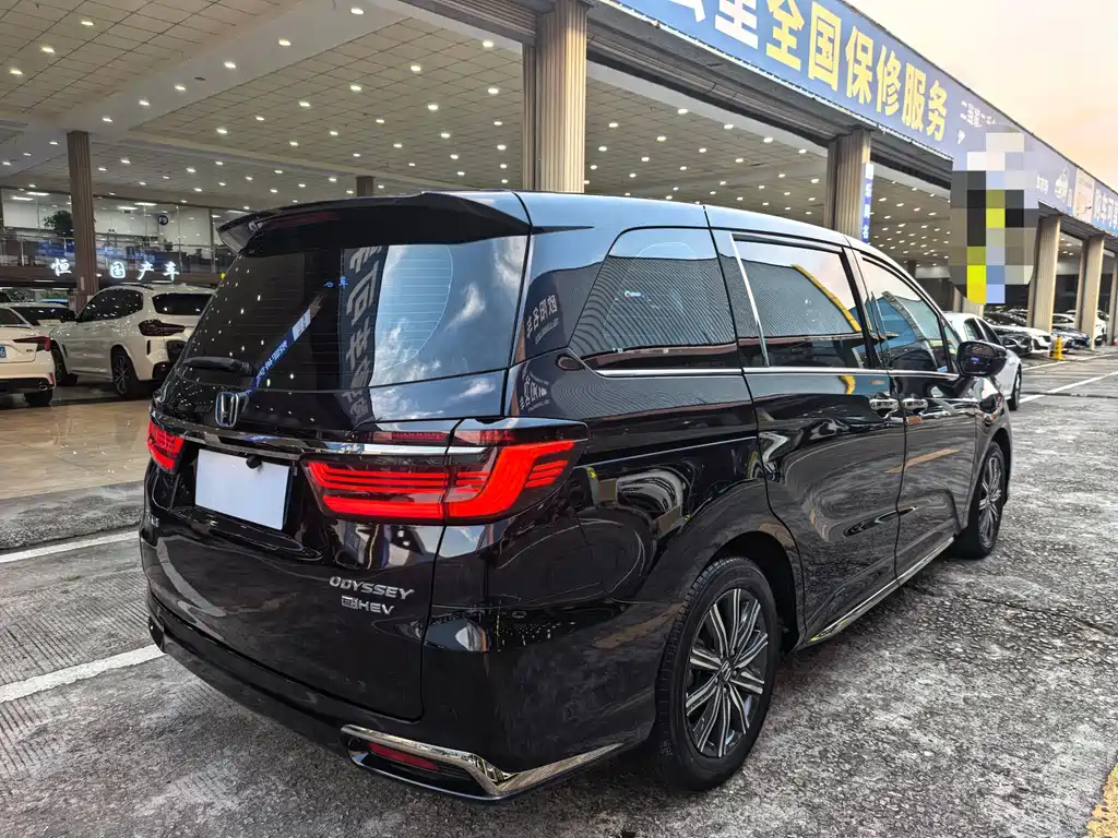 Honda Odyssey — фото 13