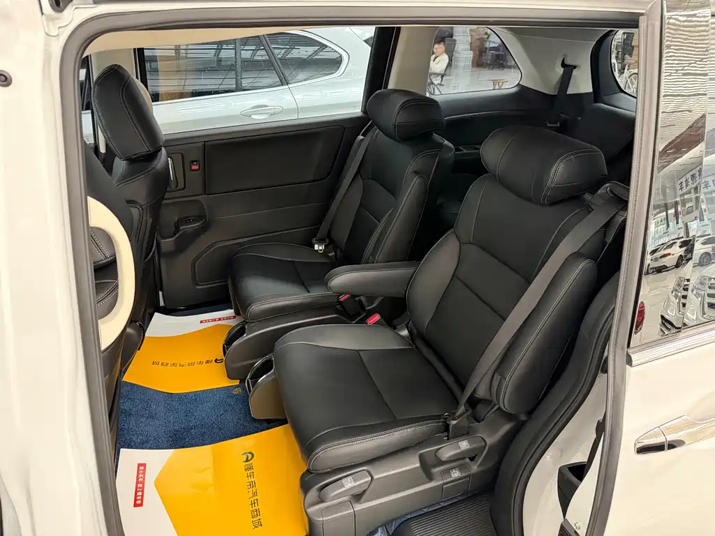Honda Odyssey — фото 11