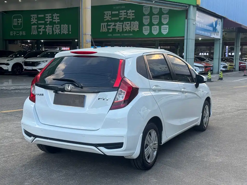 Honda Fit — фото 7