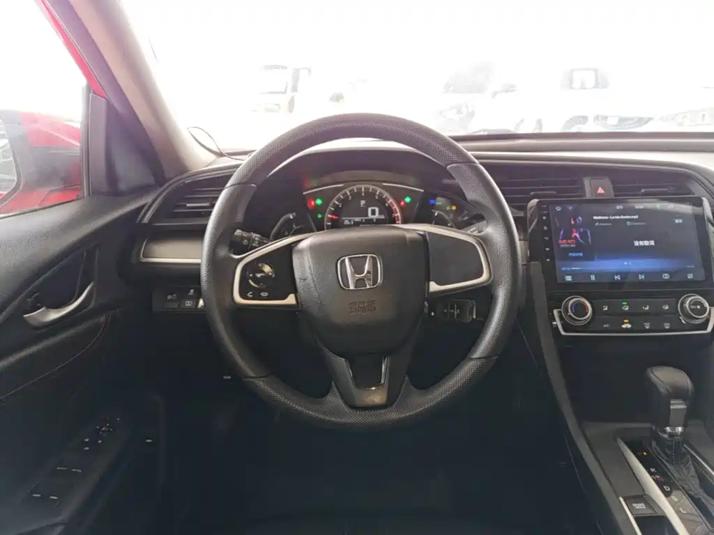 Honda Civic — фото 11