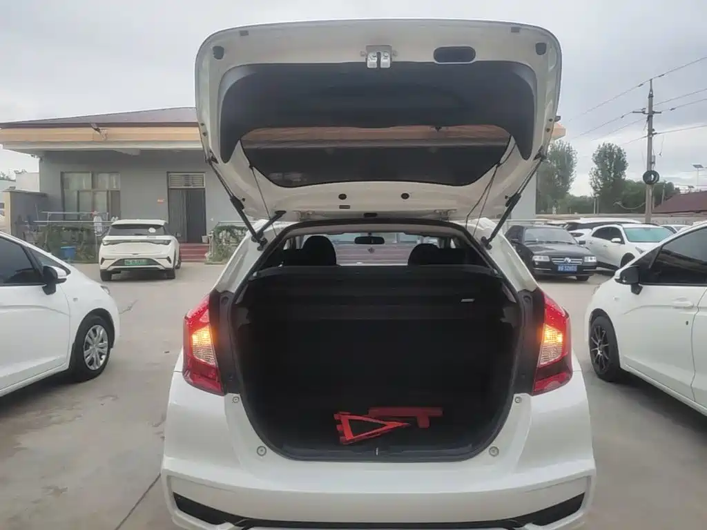 Honda Fit — фото 19