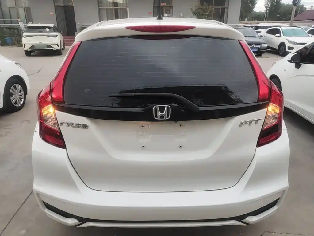 Honda Fit — фото 6