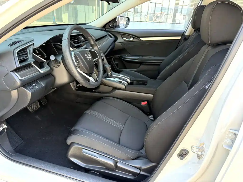 Honda Civic — фото 11