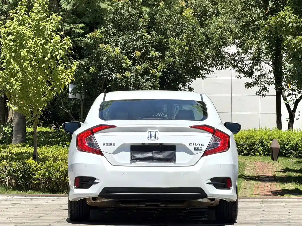 Honda Civic — фото 15