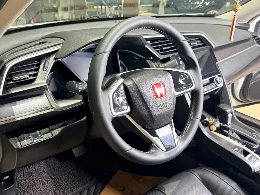 Honda Civic — фото 11