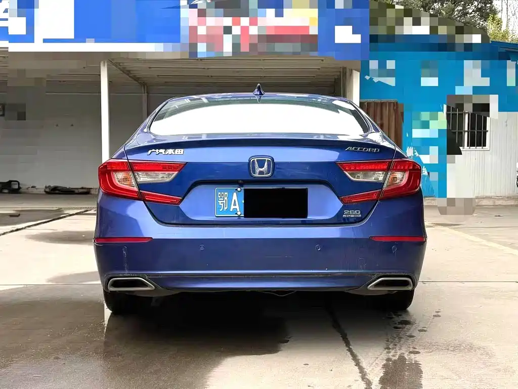 Honda Accord — фото 8