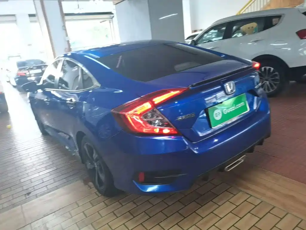 Honda Civic — фото 5