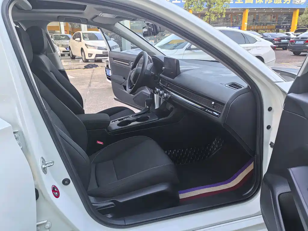 Honda Civic — фото 10