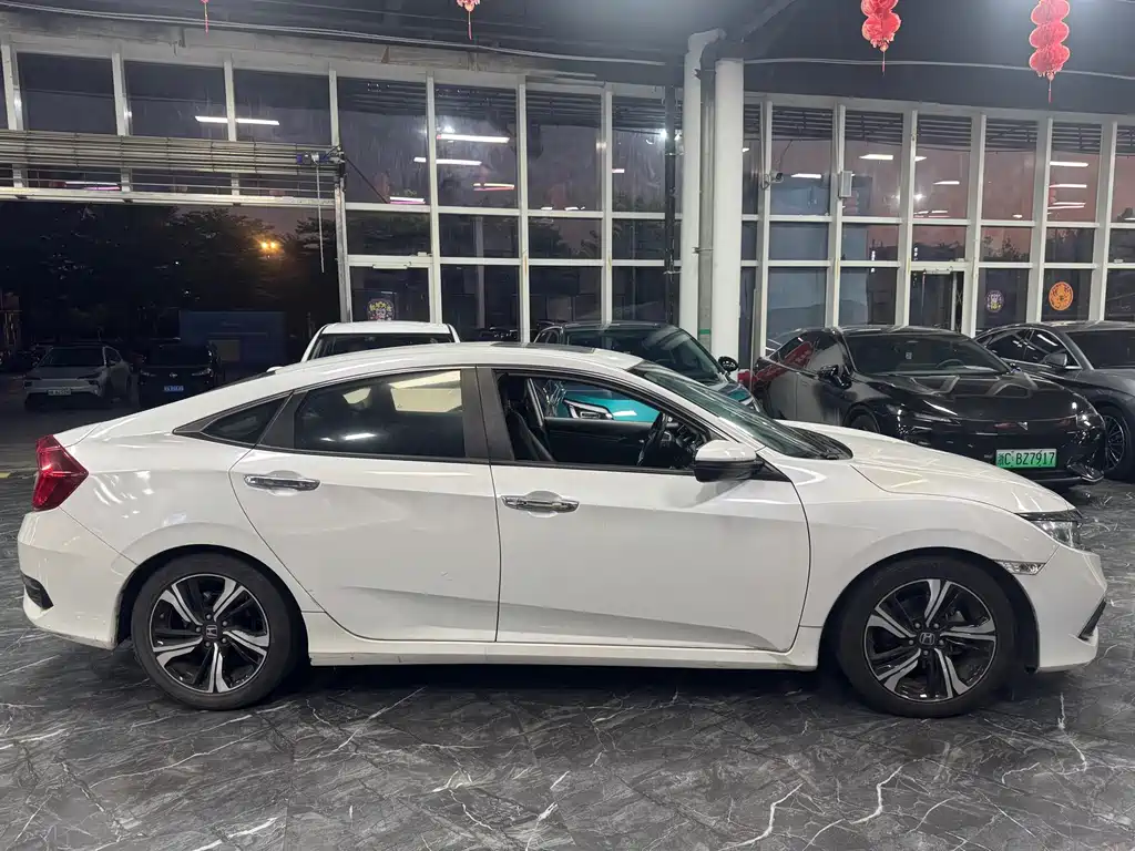 Honda Civic — фото 6