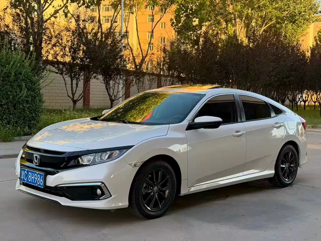 Honda Civic — фото 3