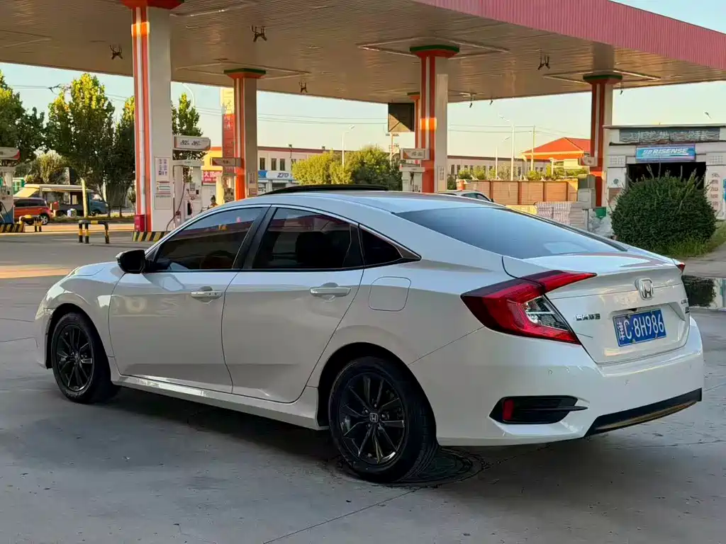 Honda Civic — фото 4