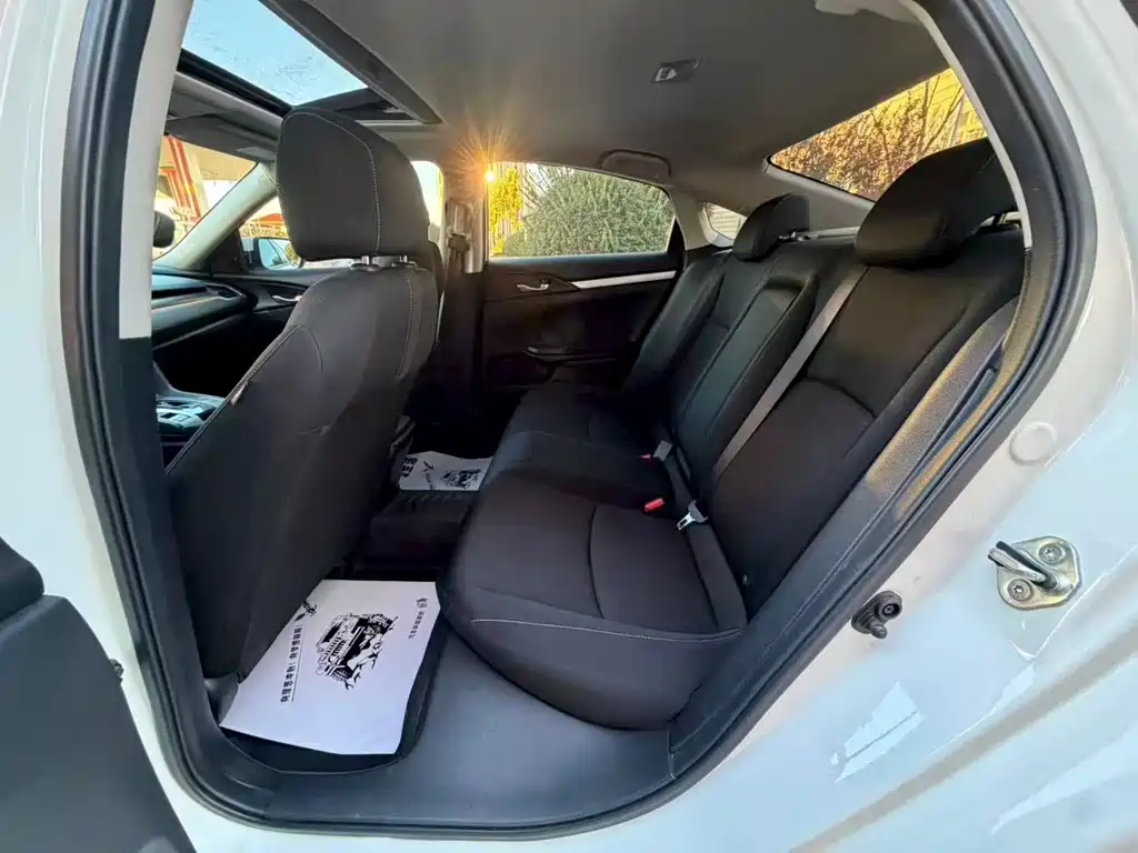 Honda Civic — фото 9
