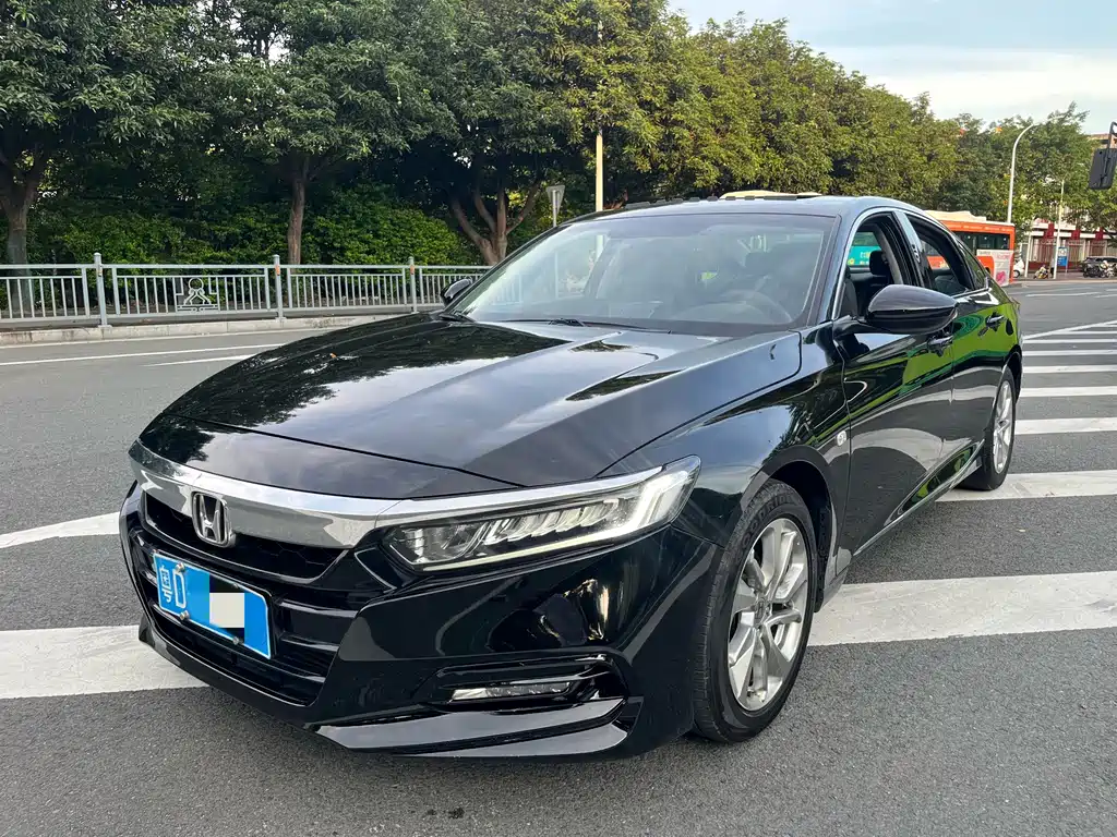 Honda Accord — фото 3