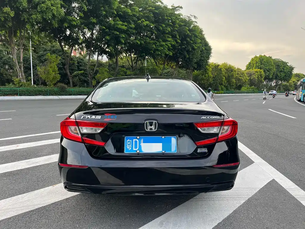 Honda Accord — фото 5