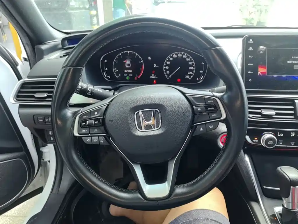 Honda Inspire — фото 11