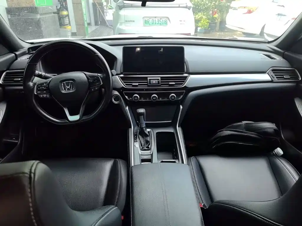 Honda Inspire — фото 10