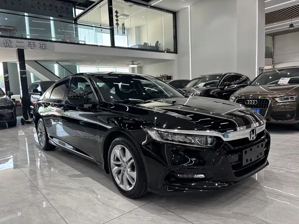 Honda Accord — фото 3