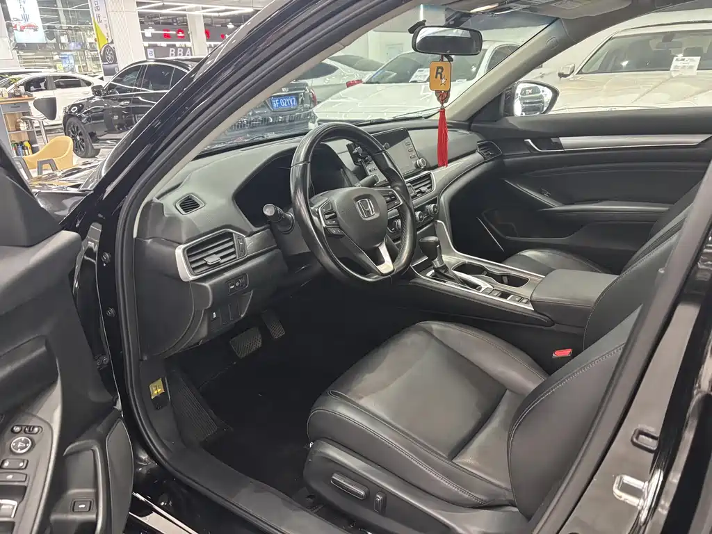 Honda Accord — фото 4