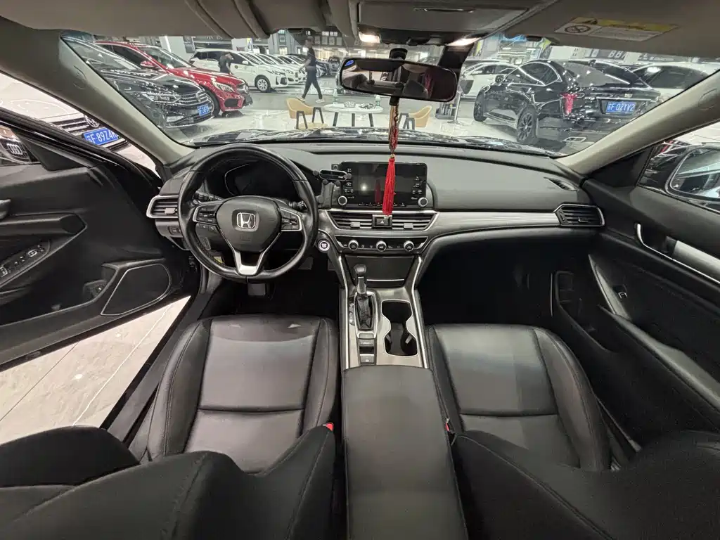 Honda Accord — фото 5