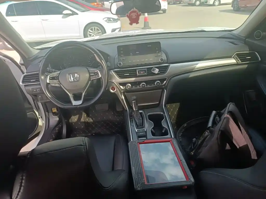 Honda Accord — фото 6