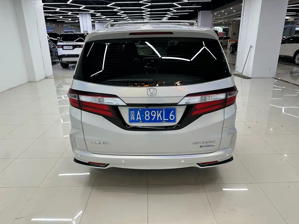 Honda Odyssey — фото 11