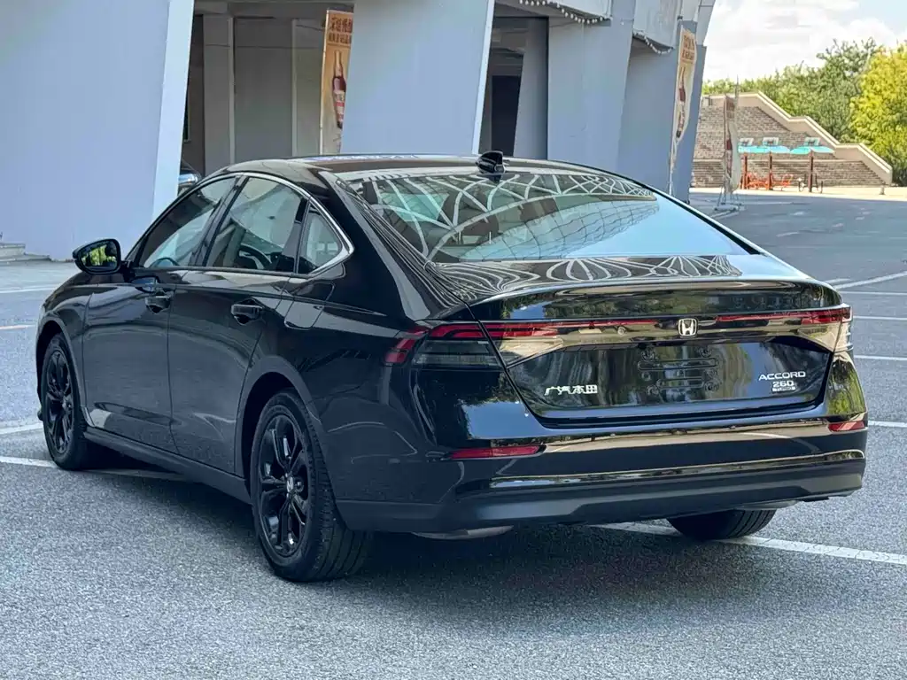 Honda Accord — фото 4