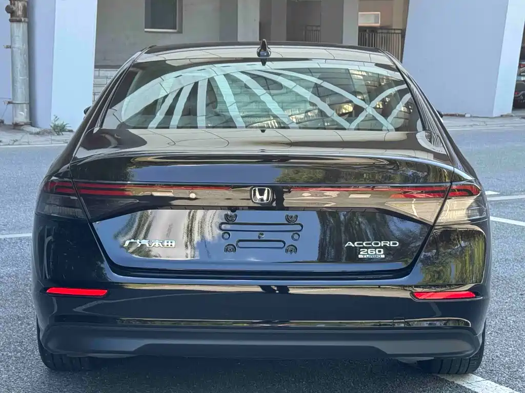 Honda Accord — фото 5
