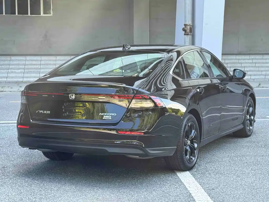 Honda Accord — фото 6