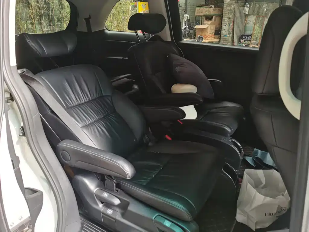 Honda Odyssey — фото 11