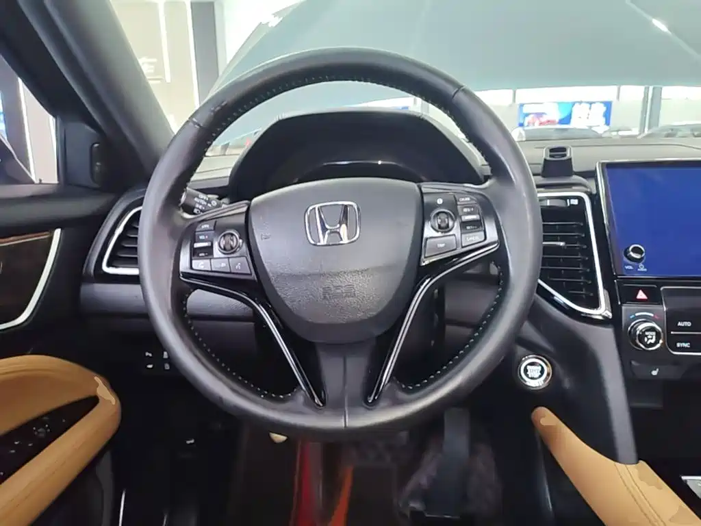 Honda UR-V — фото 11