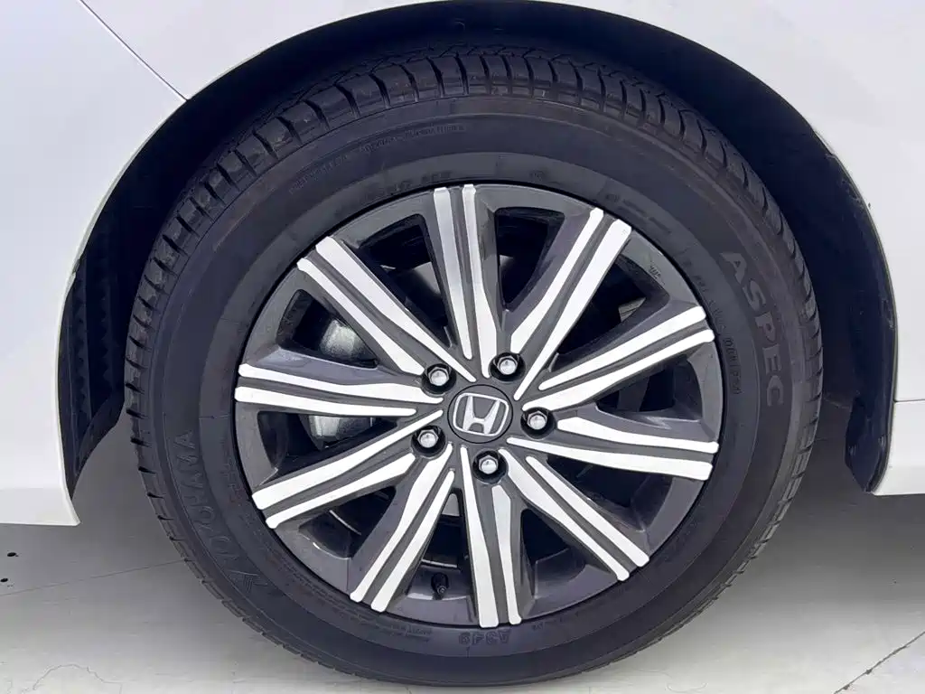 Honda Odyssey — фото 11