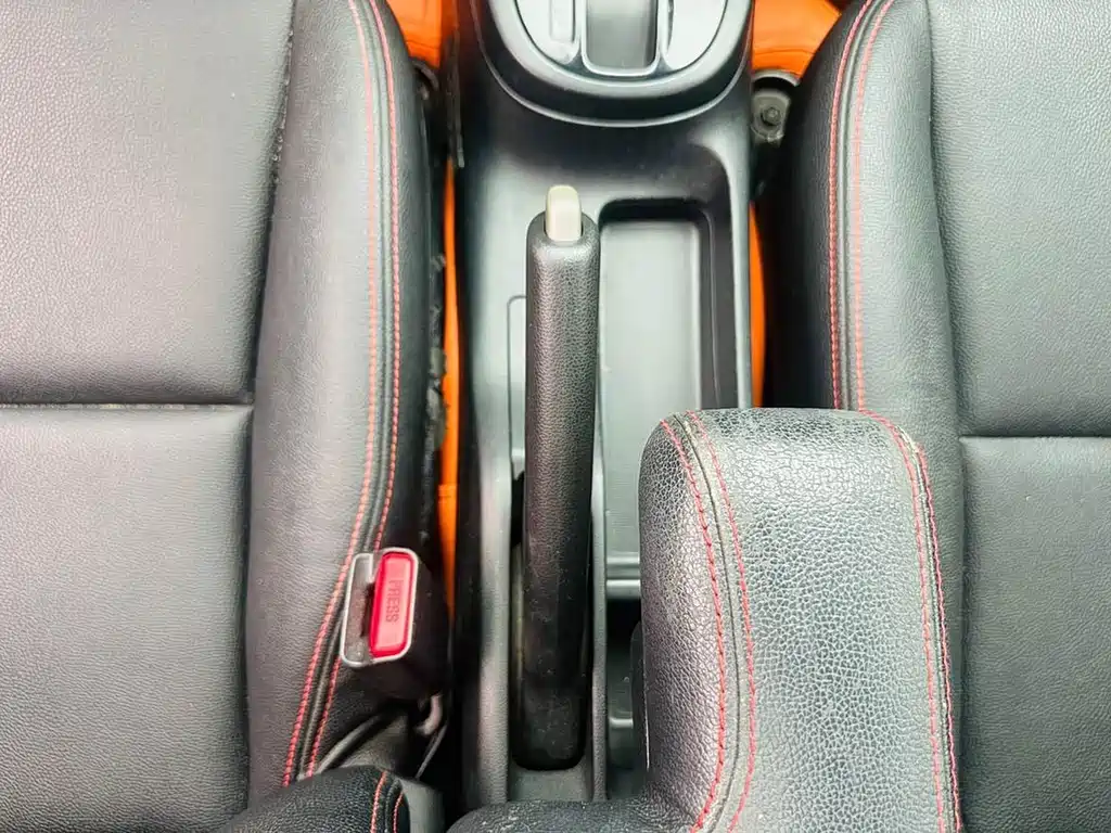 Honda Fit — фото 11