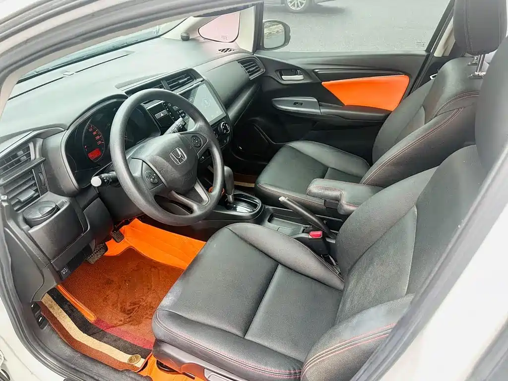 Honda Fit — фото 7