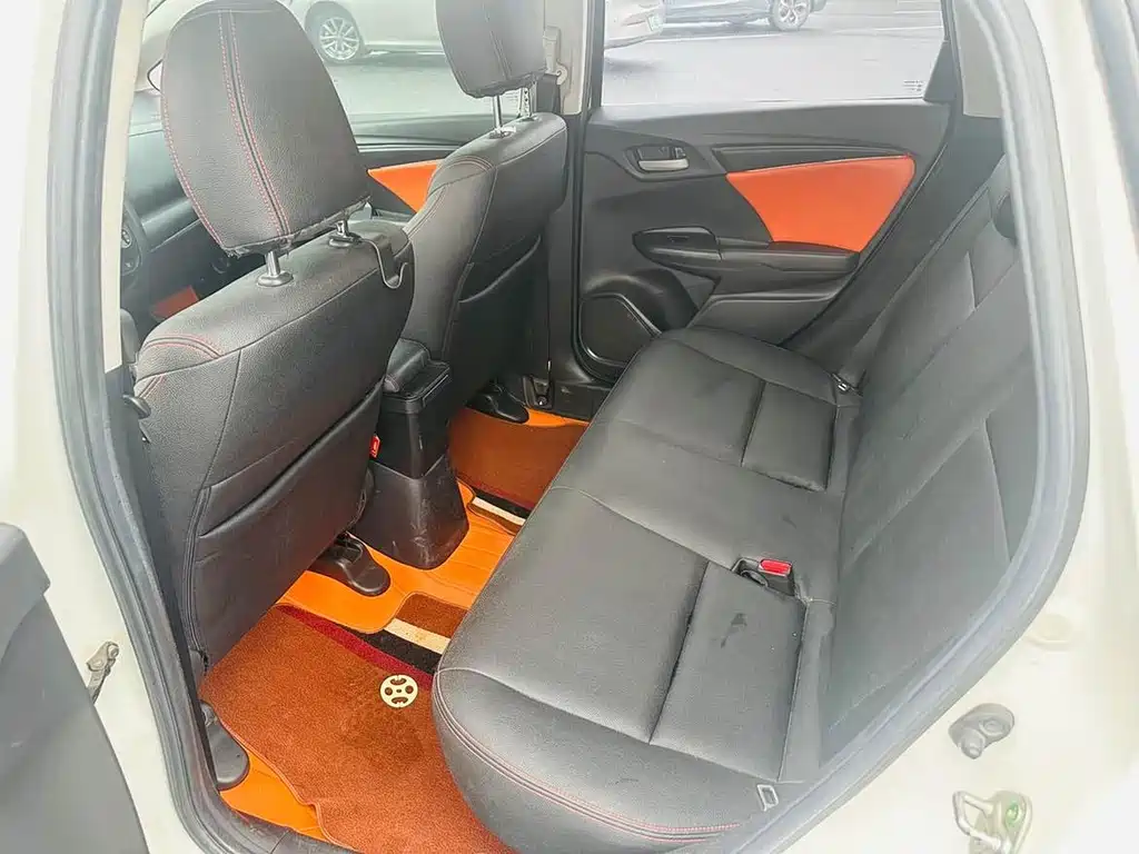 Honda Fit — фото 9