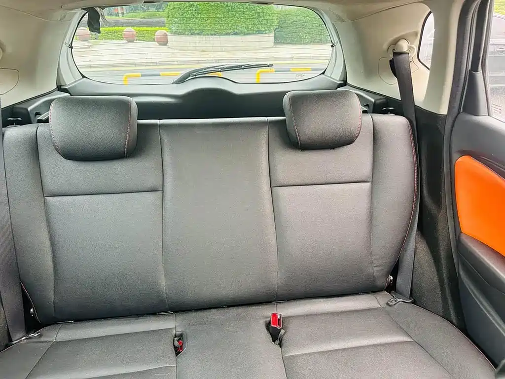 Honda Fit — фото 10