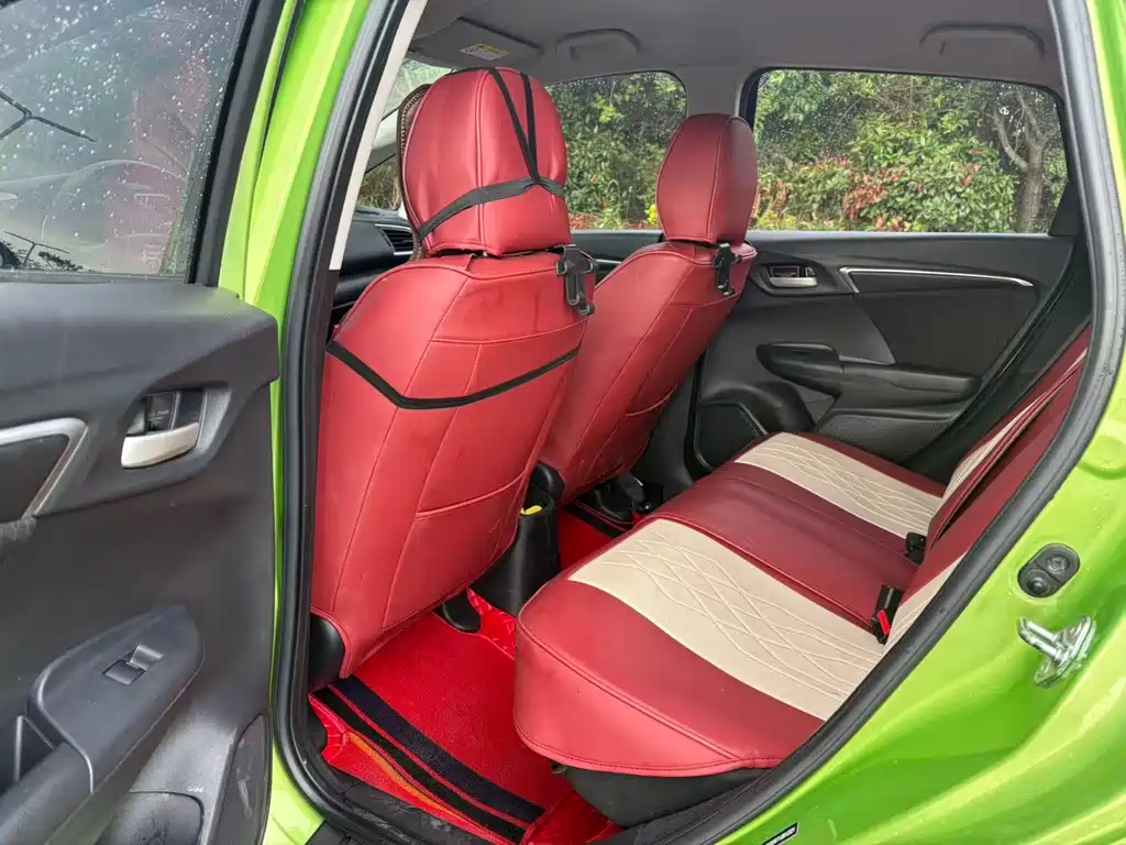 Honda Fit — фото 8