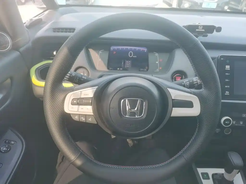 Honda Fit — фото 11