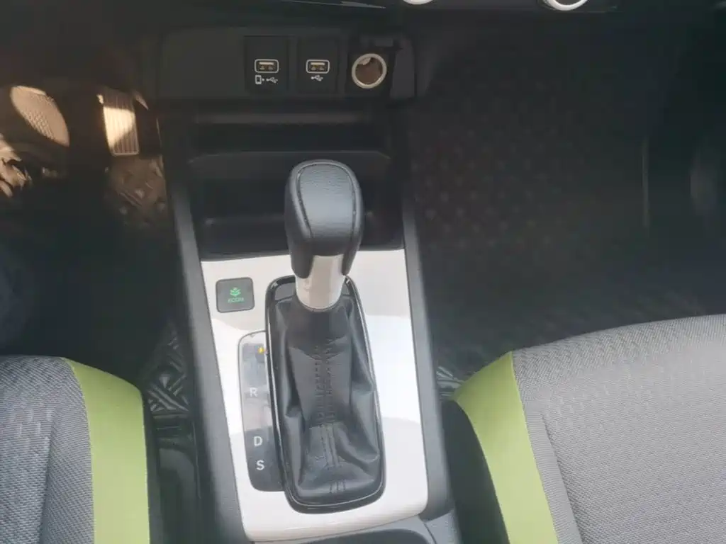 Honda Fit — фото 14