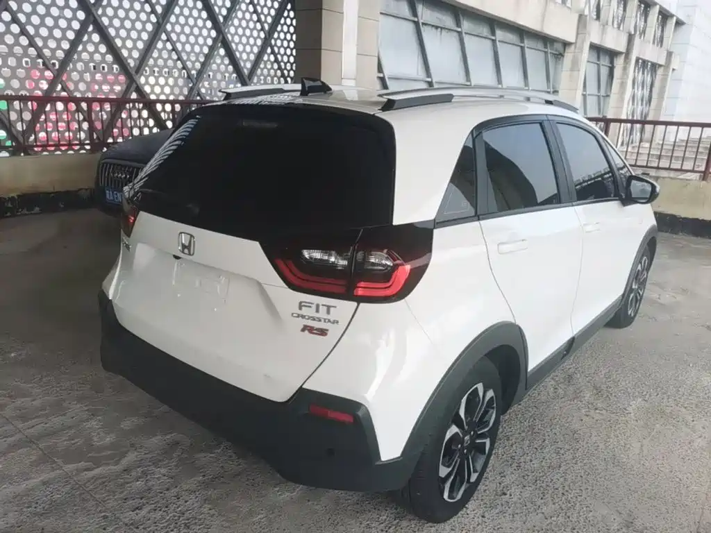 Honda Fit — фото 7