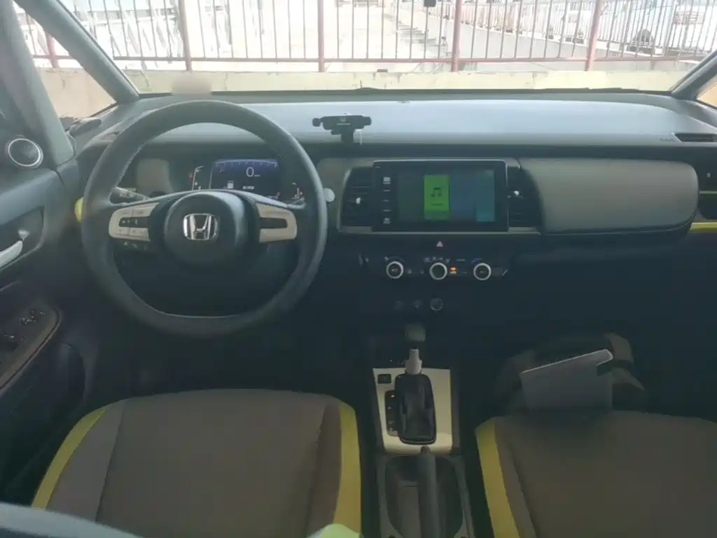 Honda Fit — фото 10
