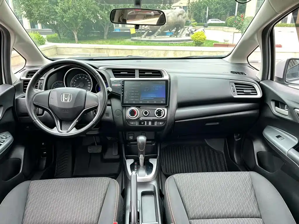 Honda Fit — фото 5