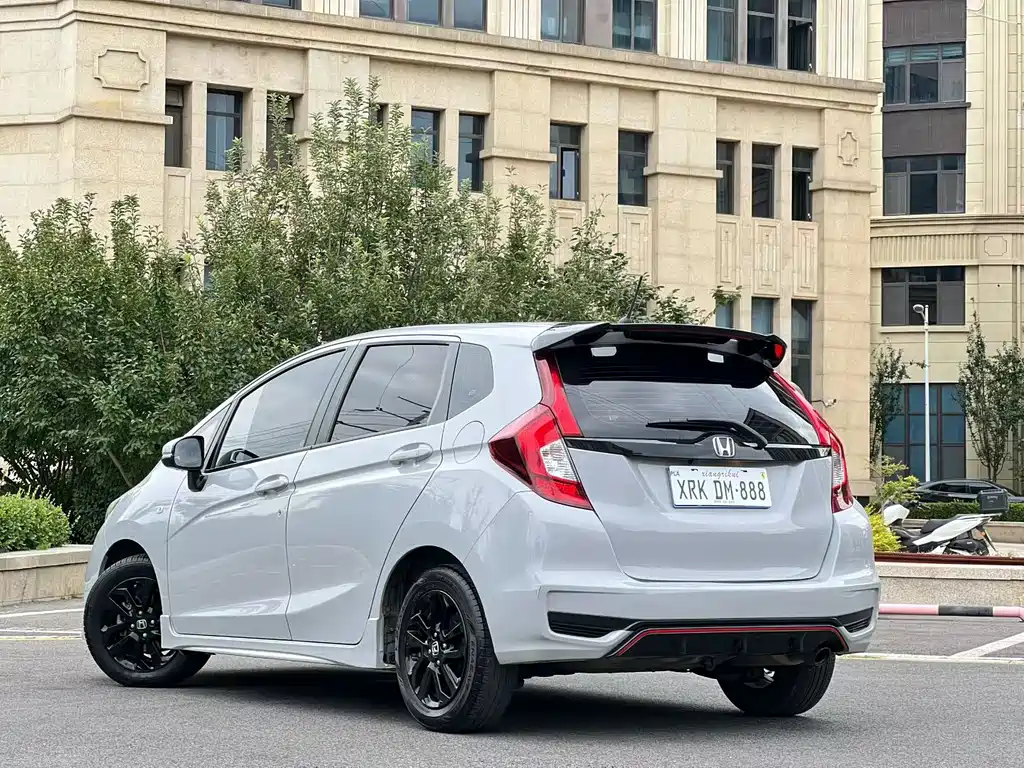 Honda Fit — фото 7