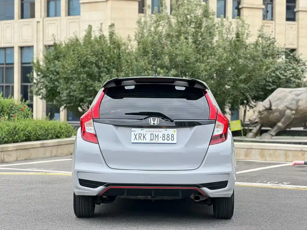 Honda Fit — фото 8