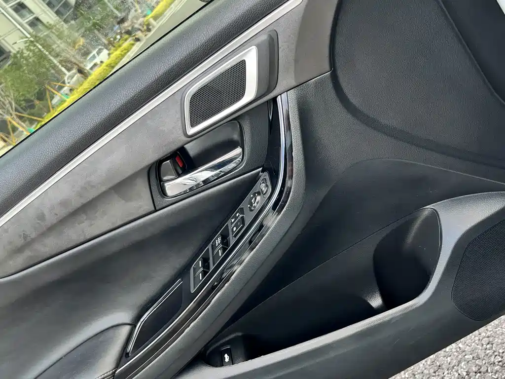 Honda Spirior — фото 18