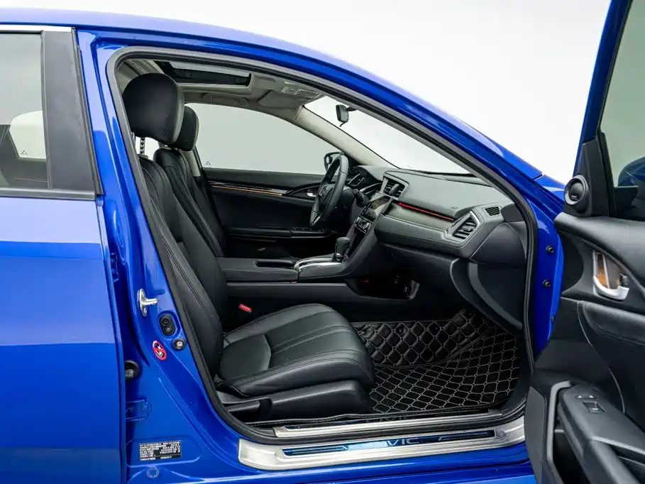 Honda Civic — фото 17