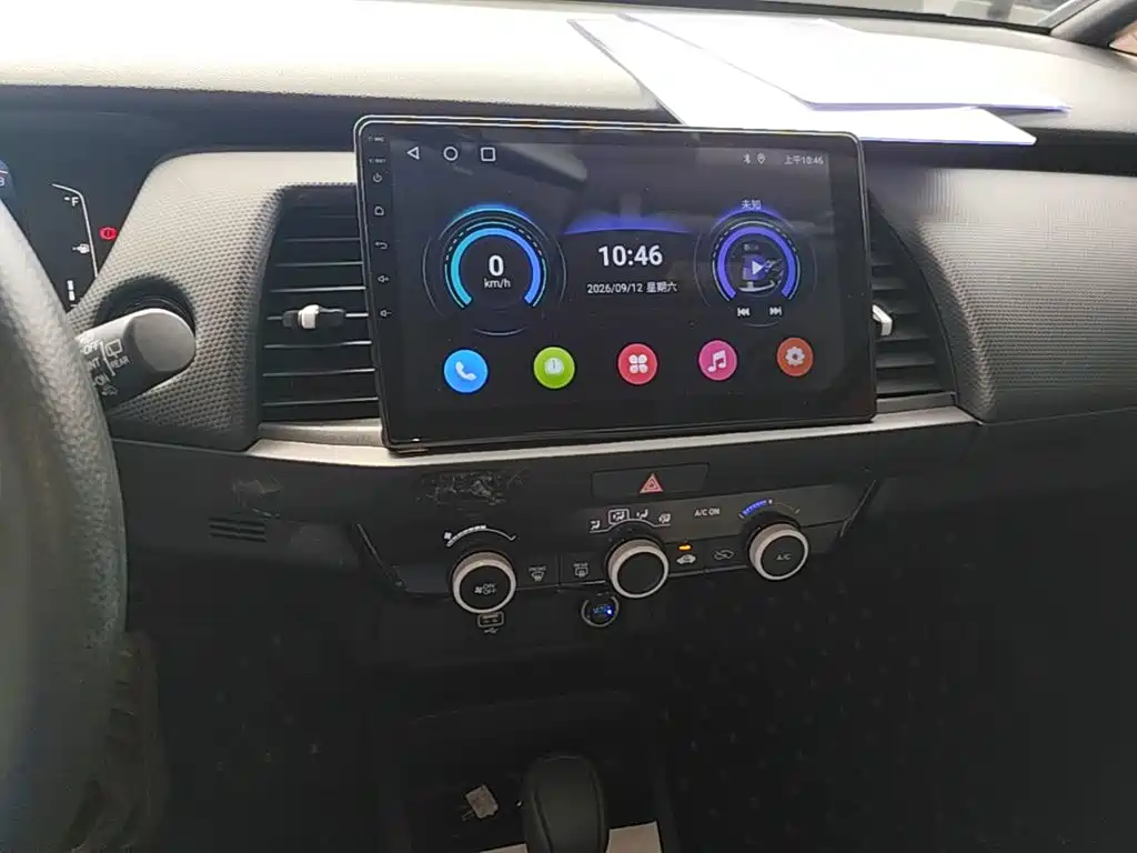 Honda Fit — фото 13