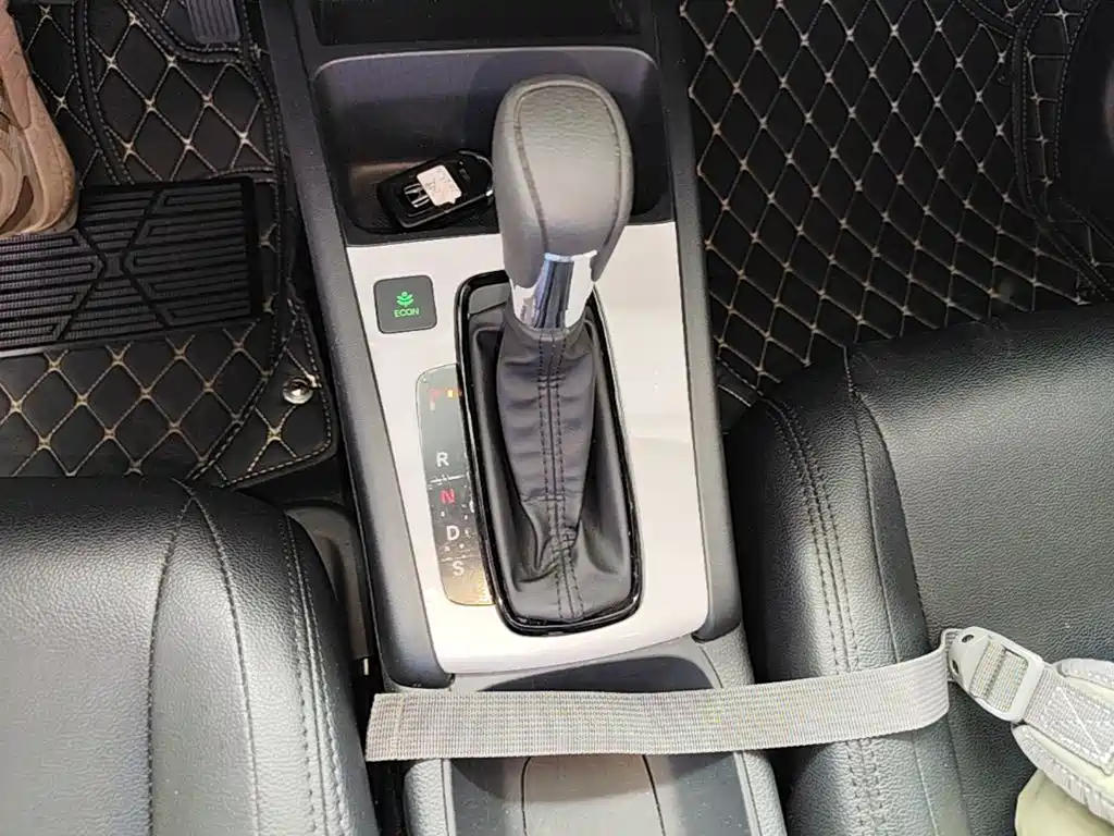 Honda Fit — фото 14