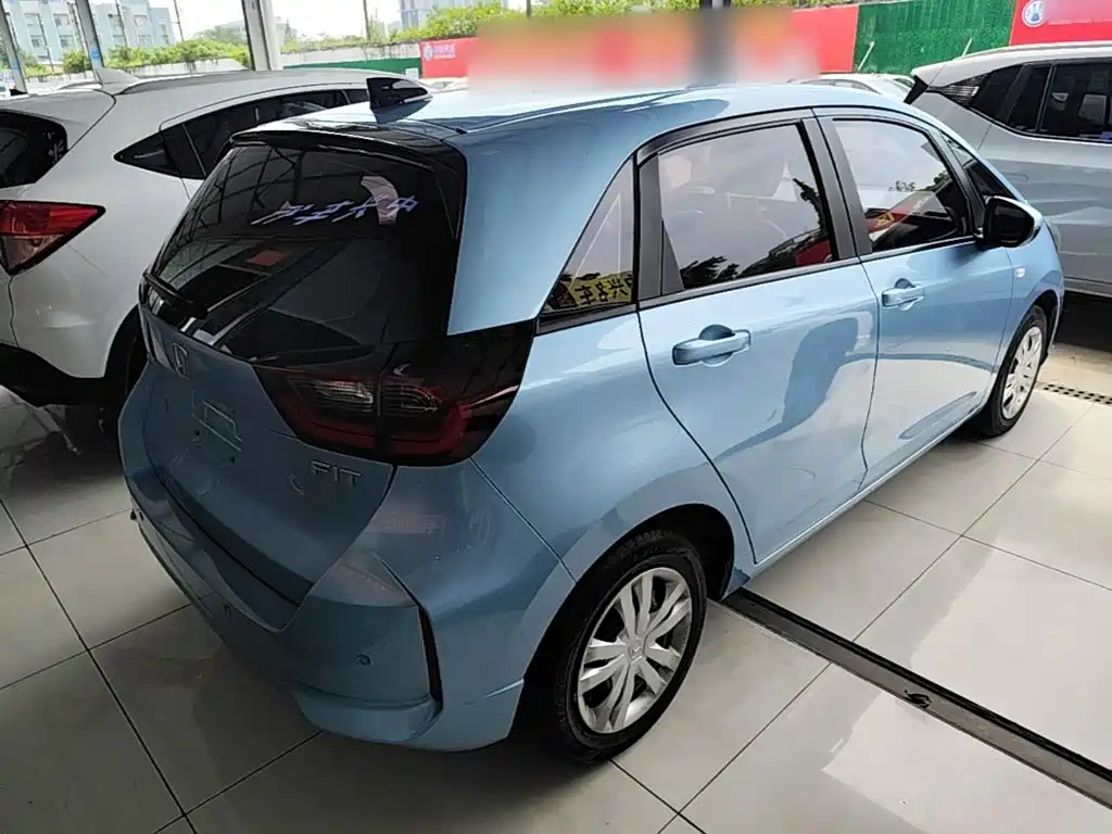 Honda Fit — фото 7