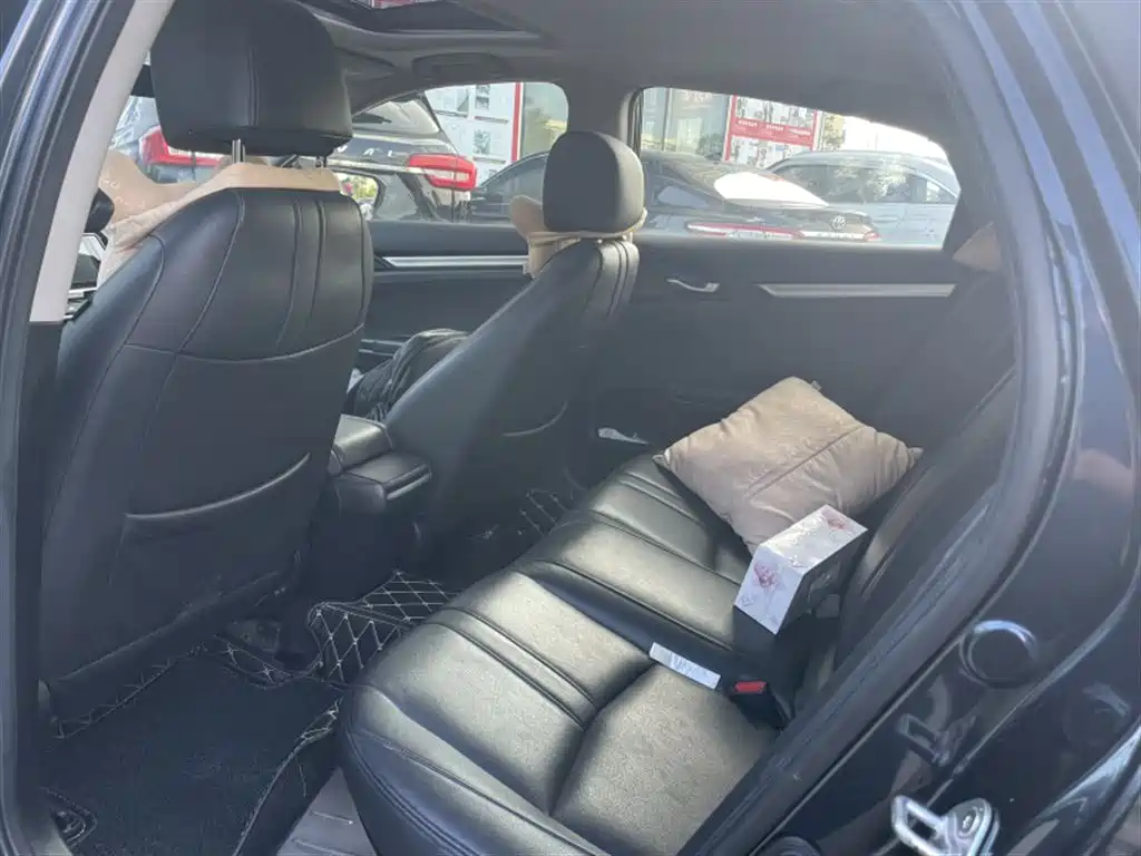Honda Civic — фото 4