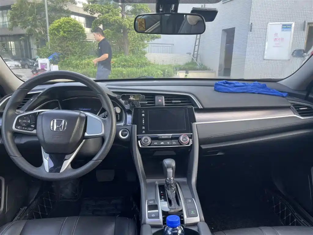 Honda Civic — фото 5